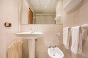 Koupelna v ubytování Hotel Encamp by Nexta + 18 fotografií