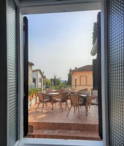 A balcony or terrace at Hotel San Francesco e il lupo