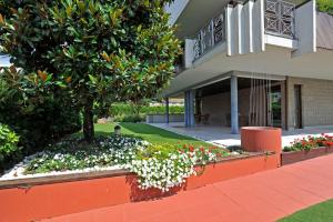 Foto dalla galleria di The Flower Garden a Scanzorosciate Altre 16 foto