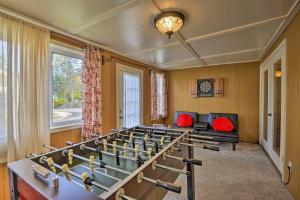 Fotografie z fotogalerie ubytování Spacious Home by Finger Lakes and Watkins Glen! v destinaci Burdett
