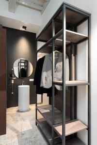 A bathroom at F1RST Suite Apartment & SPA