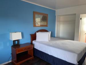 Postel nebo postele na pokoji v ubytování Ephrata Inn Motel
