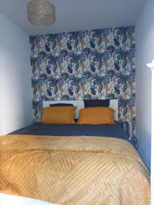 Krevet ili kreveti u jedinici u objektu Superbe appartement en Résidence Parc Thermal hyper centre de Luchon