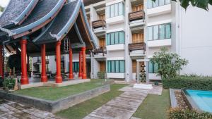 Kolam renang di atau dekat dengan Maraya Hotel & Resort