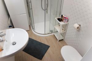Kúpeľňa v ubytovaní Lovely apartman- free parking