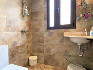 A bathroom at CASA YLENIA