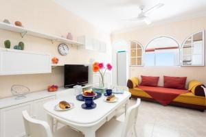 Χώρος καθιστικού στο Home2Book Beach Front Las Gaviotas