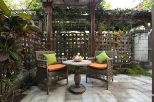 Zahrada ubytování Sudamala Resort, Sanur, Bali