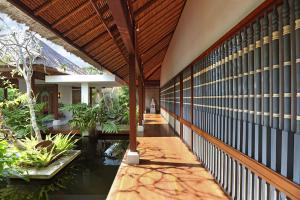 Zahrada ubytování Sudamala Resort, Sanur, Bali