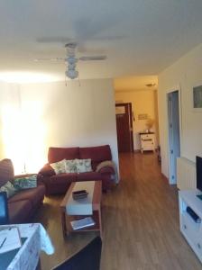 A television and/or entertainment centre at Apartamento Turístico Príncipe Cáceres AT-CC-00415