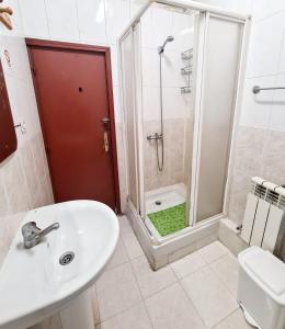 Ένα μπάνιο στο Pensión Rivera