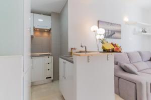 Kuchyňa alebo kuchynka v ubytovaní Apartamentos Castillo