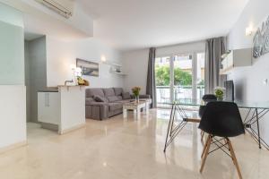 Kuchyňa alebo kuchynka v ubytovaní Apartamentos Castillo