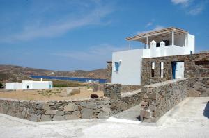 塞里福斯島的住宿－Chez Semiramis Aegean Pearl House for 8 persons 5'min from the beach，相簿中的一張相片
