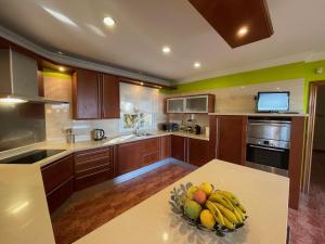 Kuchnia lub aneks kuchenny w obiekcie Villa Humboldt