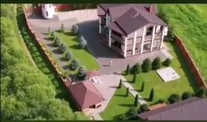 Budova, kde se chata nachází