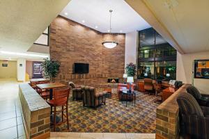 A restaurant or other place to eat at AmericInn by Wyndham Omaha