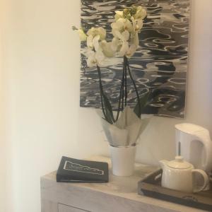 Coffee and tea making facilities at La Casa di Gio Golf Tennis e parcheggio privato