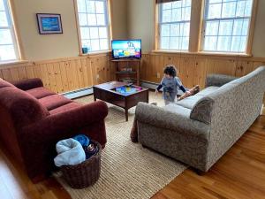 Cozy Cabin on 25 acres in the Great North Woods