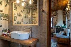 Kúpeľňa v ubytovaní Helene Eco Luxury Villa