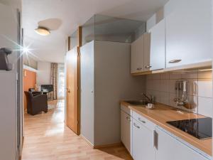 A kitchen or kitchenette at Kaiserhoam