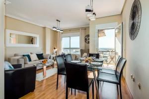 Posedenie v ubytovaní Stunning Penthouse in the centre of Nerja