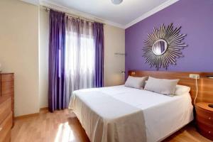 Posteľ alebo postele v izbe v ubytovaní Stunning Penthouse in the centre of Nerja
