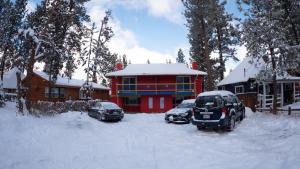 Foto da galeria de Tao Cabins em Big Bear City