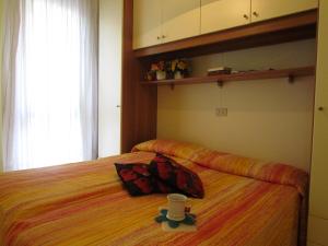 A bed or beds in a room at Spacious apartment on 2 floors - Beahost