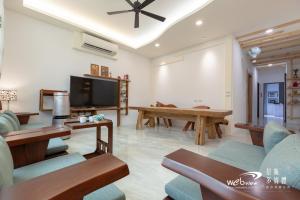 Μια τηλεόραση ή/και κέντρο ψυχαγωγίας στο SunShine B&B
