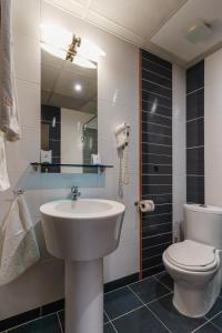 A bathroom at Hotel Ego - Free Parking - Top Central Location