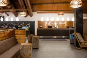 Posezení v ubytování Lapland Hotels Sirkantähti