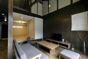 TV at/o entertainment center sa trive kamejima 古民家 亀島駅徒歩1分 名古屋駅まで1駅