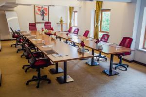 The business area and/or conference room at ATLAS OTELİ