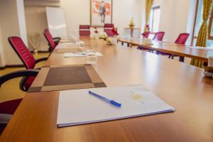 The business area and/or conference room at ATLAS OTELİ