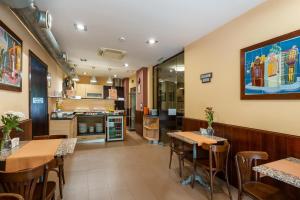 A kitchen or kitchenette at Hotel Ego - Free Parking - Top Central Location