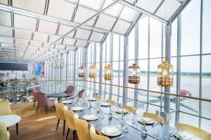 Restoran või mõni muu söögikoht majutusasutuses Radisson Blu Airport Terminal Hotel