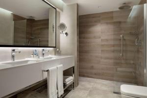 Koupelna v ubytování Radisson Hotel Izmir Aliaga