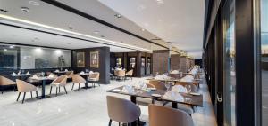 Restaurace v ubytování Radisson Hotel Izmir Aliaga