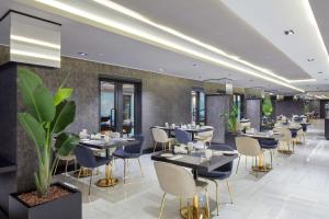 Posezení v ubytování Radisson Hotel Izmir Aliaga