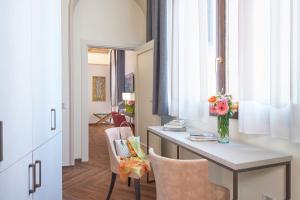 Gallery image of Residenza Mondragone in Florence