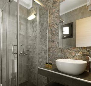 A bathroom at Botanica Luxury Suites Még 37 kép
