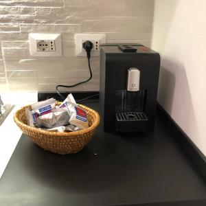 Coffee and tea making facilities at La Casa di Gio Golf Tennis e parcheggio privato