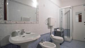 A bathroom at Italianway - San Calocero 29