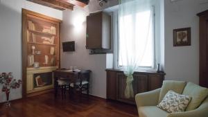 A kitchen or kitchenette at Italianway - San Calocero 29 Még 18 kép