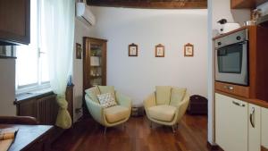A kitchen or kitchenette at Italianway - San Calocero 29