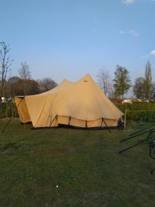 Fotografie z fotogalerie ubytování Tent-Ok Opende v destinaci Opende-Oost + 9 fotografií