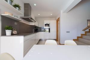 A kitchen or kitchenette at VILLA SALOBRE