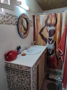 Bathroom sa safari village case 29
