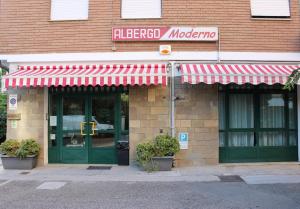 Facciata o entrata di Albergo Moderno